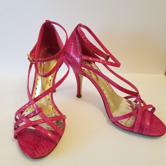 womens sandals - Picture 1 of 4
